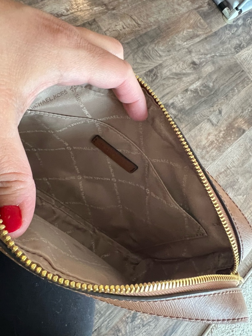 Michael Kors Cream & Tan Monogram Crossbody Bag - Picture 2 of 7